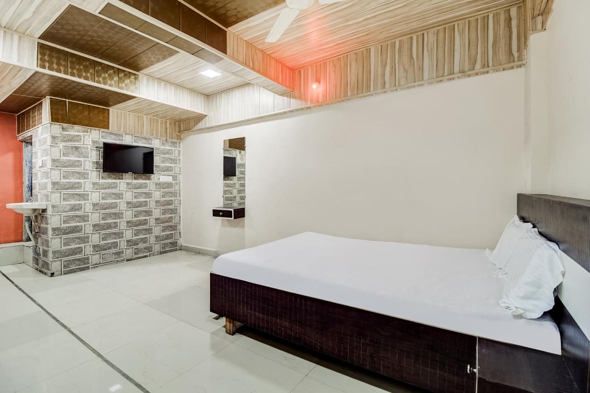 Hotel O Sangam Relax Point Amarnāth Buitenkant foto